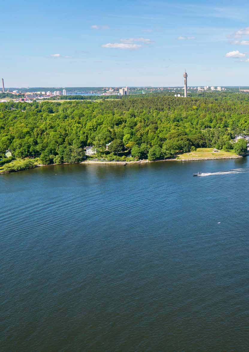 SJÖÄRA ÄE I HIORIS MIJÖ I östra kanten av innboda Hamn, med vacker utblick över Saltsjön och Djurgården finner du ett stilfullt boende med karaktär och närhet till det mesta du kan tänkas behöva.