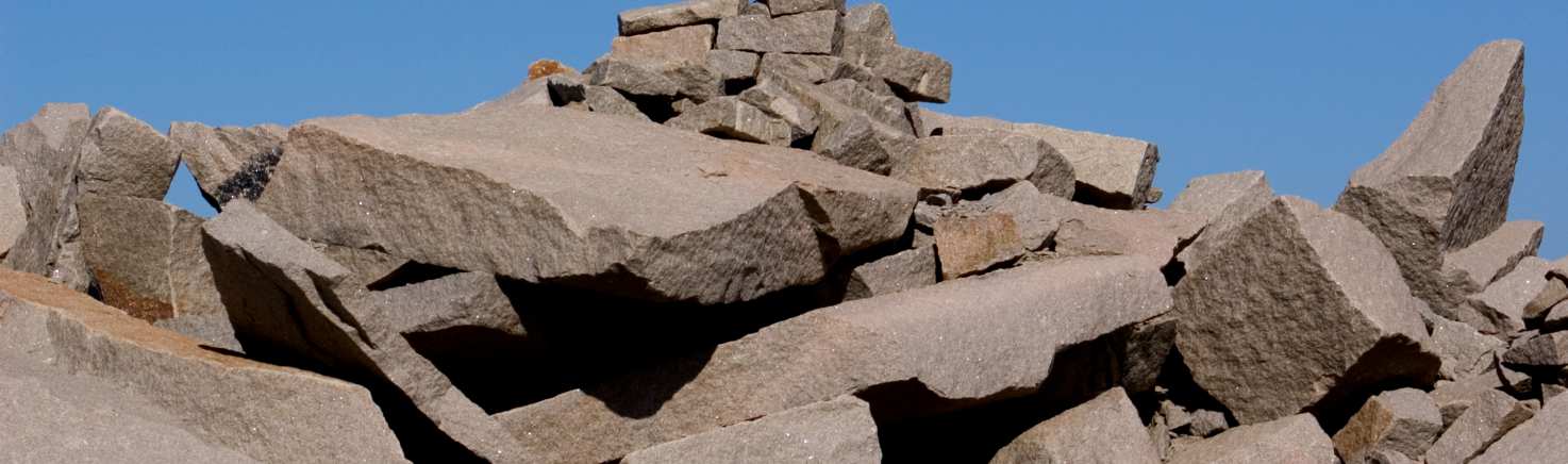 Industrimineral-, bergmaterial - och naturstensindustrierna äger genom sina branschorganisationer ett bolag, MinBaS AB, för att bedriva