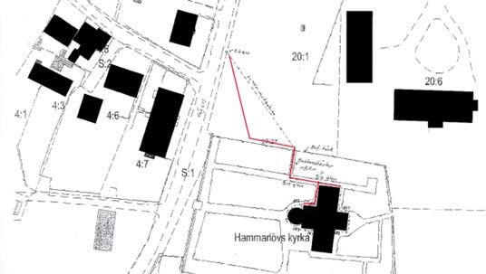 kyrkogården. Därefter kom tre nedgrävningar för gravar. I en av gravarna fanns fortfarande tomrummet kvar efter den förmutnade kistan.