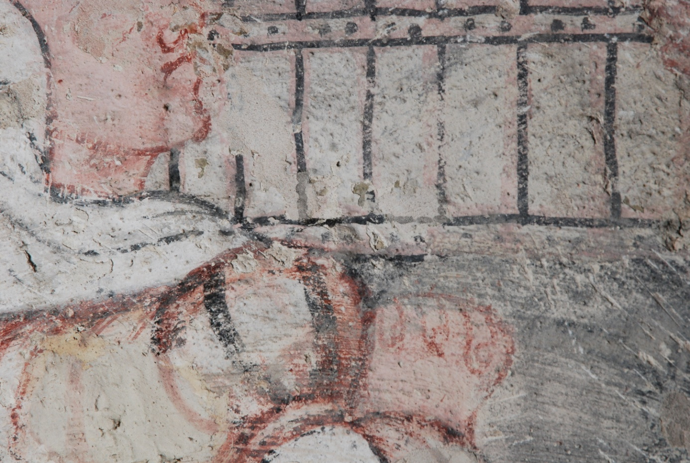 Norra korsarmen: i valvet avbildas Daniel i lejongropen med flera gammaltestamentliga scener, medan väggarna avbildar Passionshistorien.