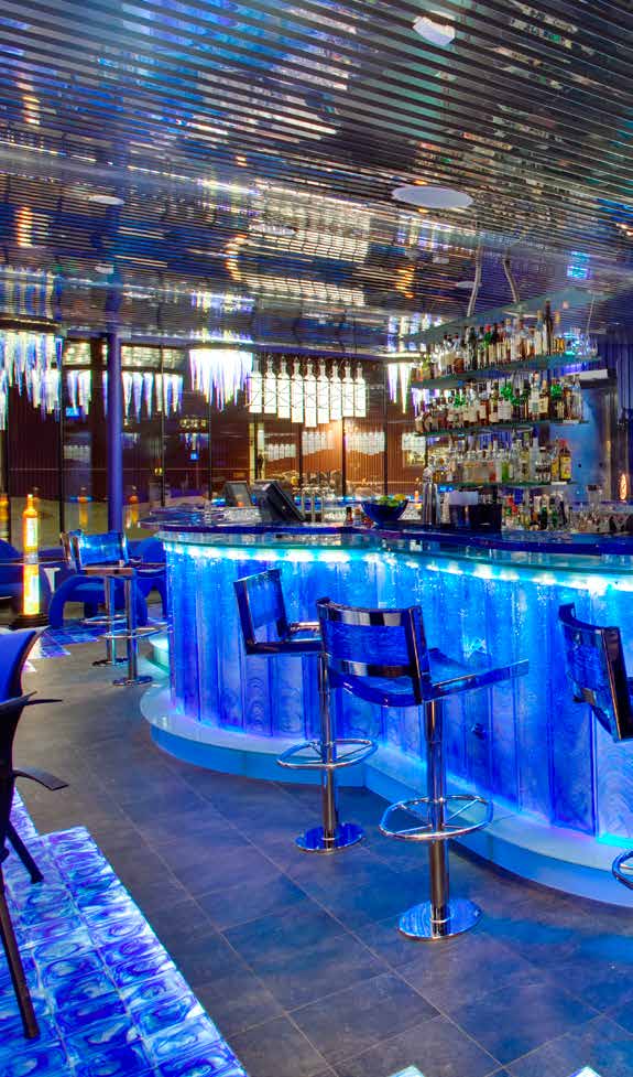 Gör er kundupplevelse oförglömlig med Kosta Boda. Vi på Kosta Boda kan skapa färgsprakande underverk på ert företag, hotell, bar eller lobby.