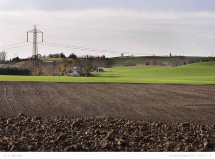 5.1.3 Underliggande sedimentlager Längs hela kabelsträckningen dominerar morän som underliggande lager.