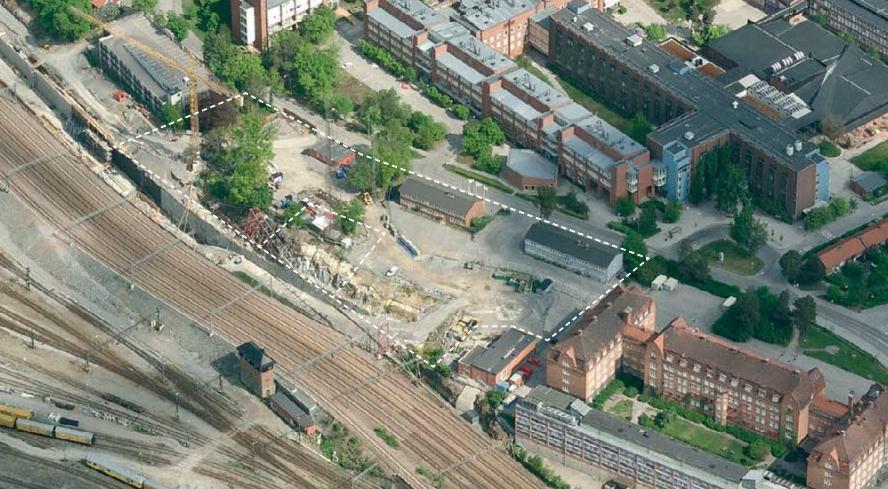 2 Områdesbeskrivning I detta kapitel ges en översiktlig beskrivning av planområdet med omgivning. 2.1 Planområdet Planområdet är beläget vid Tomteboda, mellan järnvägen och Tomtebodavägen, se Figur 3.