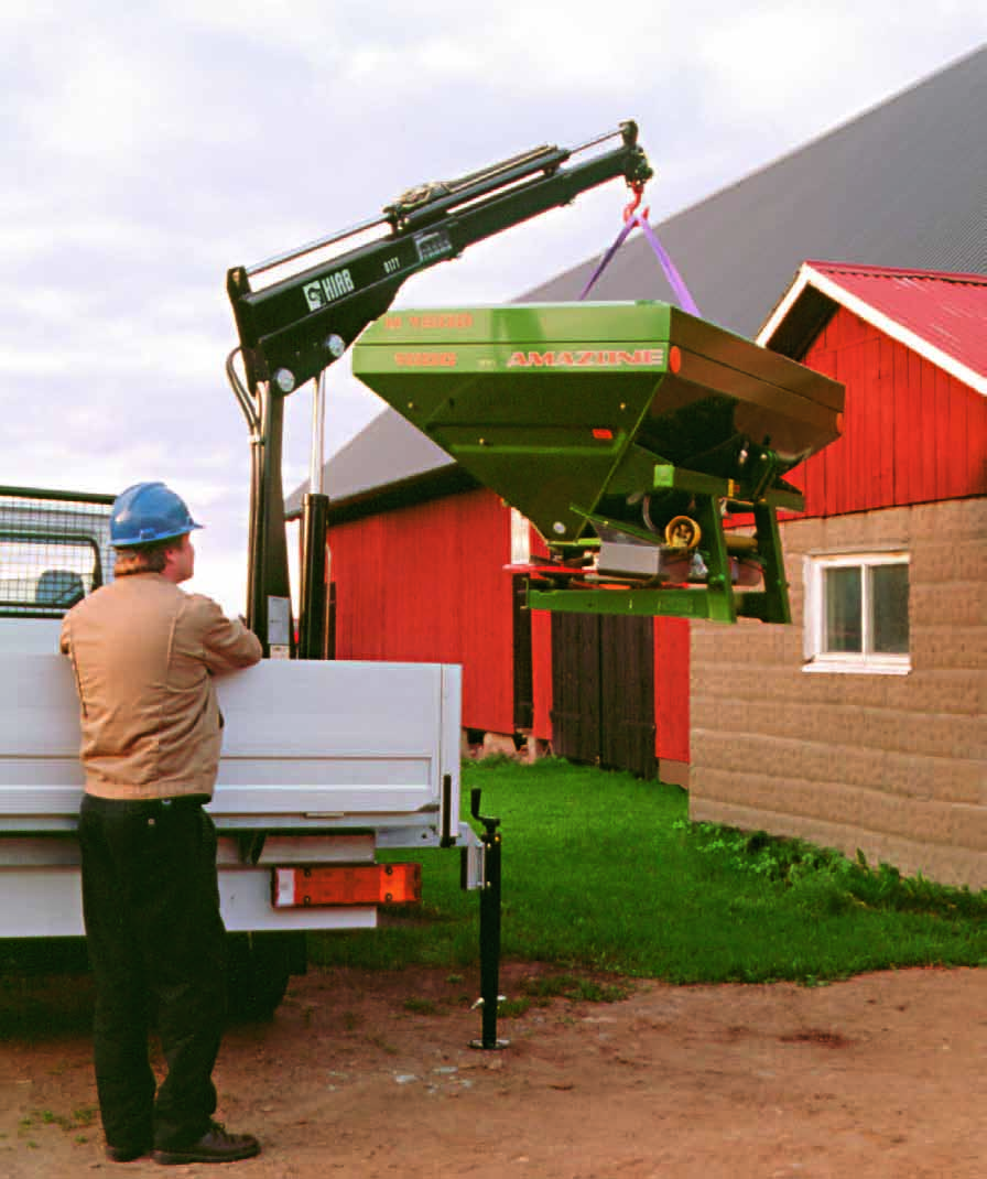 Hiab 013 T Kapacitet 1,2 tm Nu behöver du aldrig någonsin vänta på en gaffeltruck igen. När du behöver den där lilla extra kraften så har Hiab 013 T vad som krävs för att leverera. Den är alltid redo!