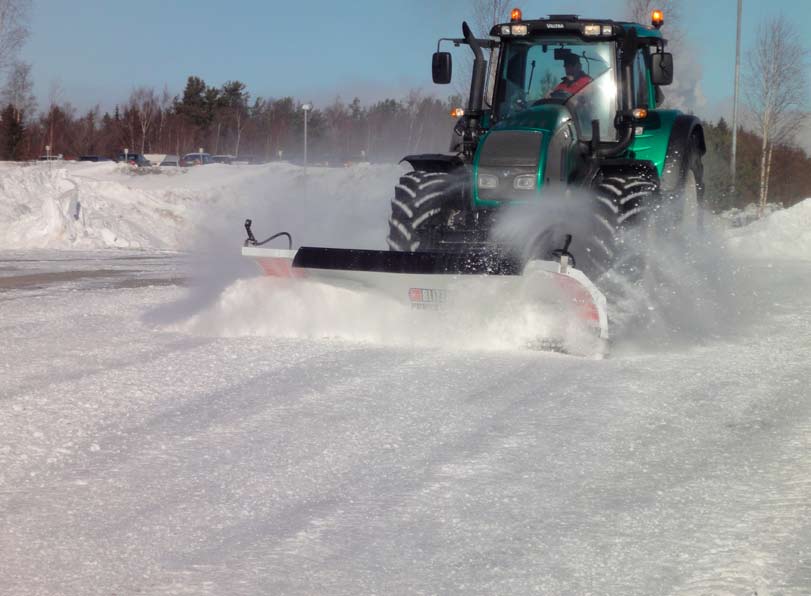 SPECIFIKATIONER FÖR BLIZZARD POWER PLOW TR= Traktorer/Redskapsbärare PP = Pickup bilar SS = Kompakta lastare 000TR 8611TR 8100TR 8611SS 810SS Bladbredd (kompakt) 320 260 25 260 25 Bladbredd (wide