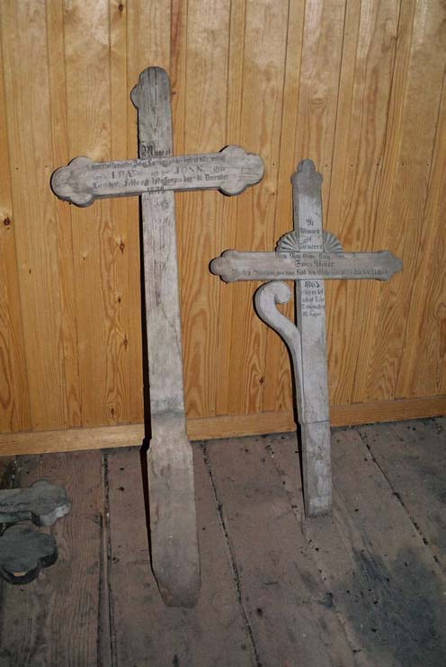 På gravarna kan man ofta se var den avlidne har varit bosatt. Till Gammalstorps församling hör ett antal byar som finns representerade genom inskriptioner på gravstenar.