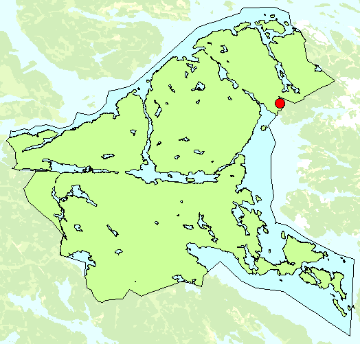 3 (7) Statliga och kommunala intressen samt kommunala planer Områdets sydvästra del berörs av strandskydd som är utökat till 300 m.