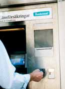 Spara Kraftig volymtillväxt Trots det låga ränteläget och den stora efterfrågan på lån är det tydligt att sparande, både på kort och på lång sikt, blir allt viktigare för de svenska konsumenterna.
