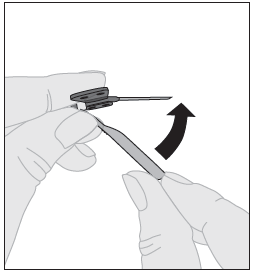 Administrering (intravenös injektion) ELOCTA ska administreras med infusionssetet (E) som ingår i förpackningen. 1. Öppna förpackningen med infusionssetet och ta av locket i änden av slangen.