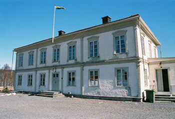 Bilder Bild 2: Fasad A innan restaureringen 1980-tal Bild 3: Fasad A