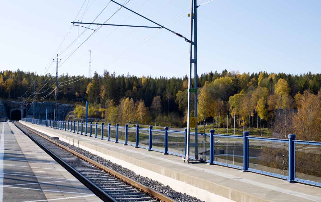 Birsta Bullerskärmar Birstaverken erbjuder skräddarsydda och anpassade skärmar för att reducera buller, vind och lufttryck från fordons- och tågtrafik.