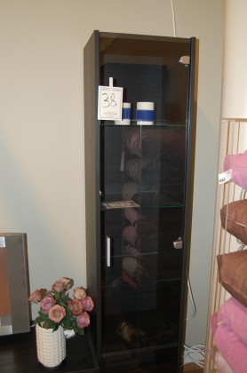 Jasmine skänk 0565-023 Avslut: 11:45 7 500.00 kr exkl moms Matta Fancy blå 140 x 200, Matta Fancy 120 dia. 0565-032 Avslut: 11:46 2 700.