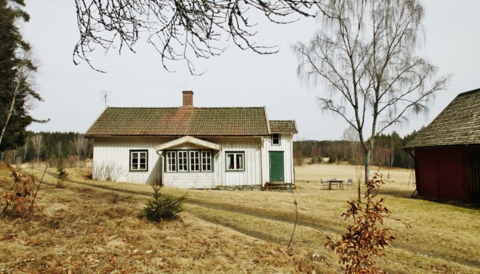 Län Halland Gatuadress Kommun Kungsbacka Storlek 3 rum (2 sovrum) / 60 m² Tillträde tidigast Enligt överenskommelse " Vi älskar gamla hus och att odla!
