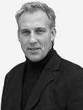 Ledare VARFÖR FLER LEVERANTÖRER? De flesta av er som läser DECO Magazinet känner ganska väl till vad Ehn & Land kan erbjuda i form utav maskiner för tillverkning av små precisionsdetaljer.