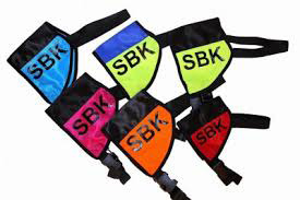Du läser väl SBK:s tidning Brukshunden? I senaste numret skriver vår egen Anna Ahlgren om lydnadsomarens roll. Letar du efter information om tävlingar och regler? Här är sajten www.brukshundklubben.