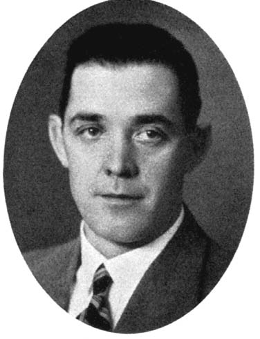 13 ## - Grundades 1932 - ## av Tapetseraremästare J. E. Nygren som öppnade i Sandåkern. År 1938 flyttas verkstaden till Umeå vid V. Esplanaden Nygrens Tapetserarverkstad, J. E. V. Esplanaden 15 Tel.