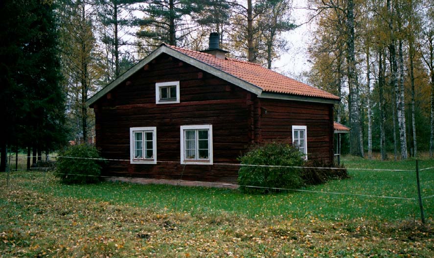 Fattigstugan. Pershytte bys fattigstuga, uppfördes under åren 1844 45 genom Pershytte byalags försorg enligt en år 1987 återfunnen byggnadsräkning.