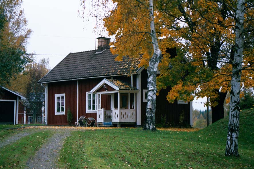 Gamla Pershyttan 3:37. Bostadshus byggt efter 1898. Gamla Pershyttan 3:4.