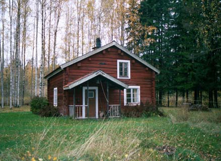 Fattigstugan. På denna kulle stod tidigare Pershytte bys fattigstuga. Huset uppfördes under åren 1844-45 genom Pershytte byalags försorg.