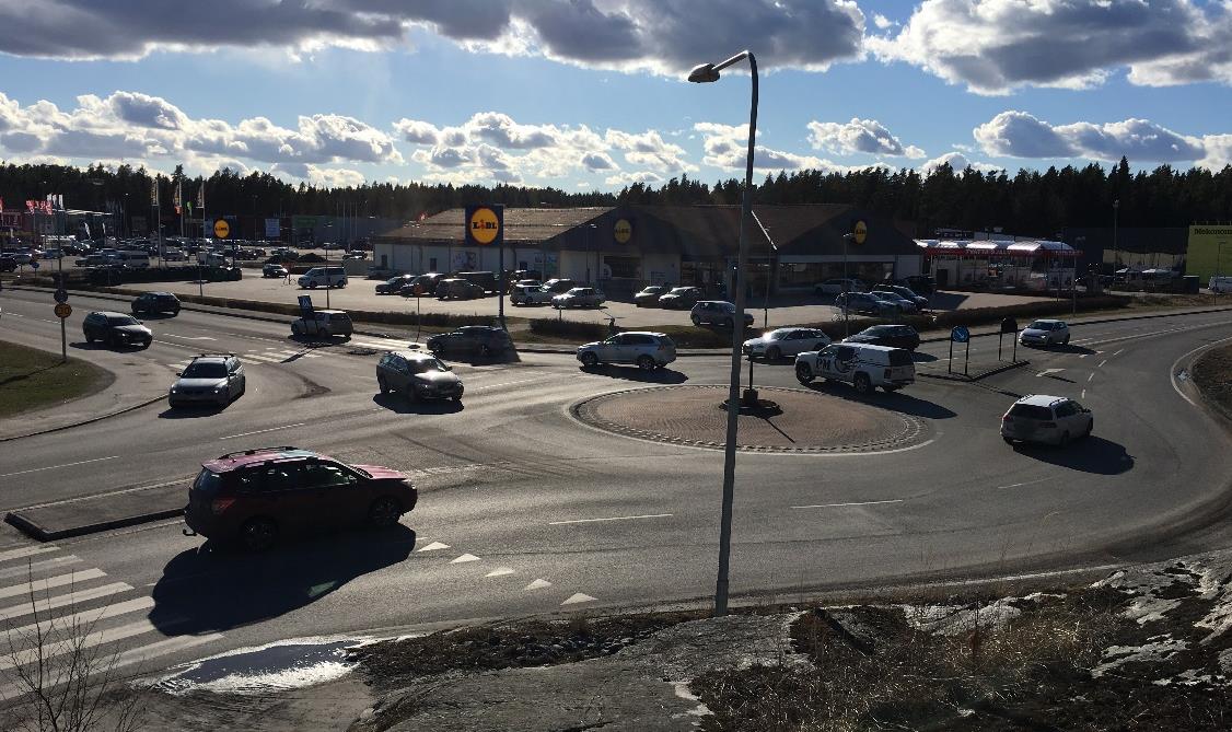 22 Trivector Traffic Figur 24 Cirkulationsplatsen i korsningen Skärgårdsvägen-Afrodites väg.