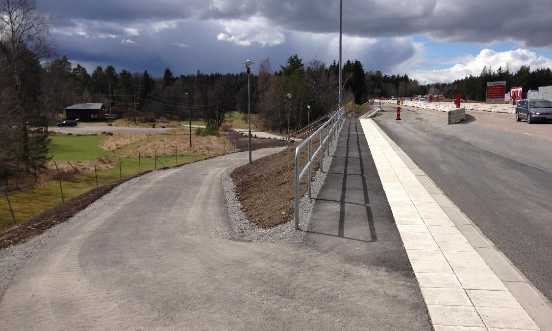 5 Trivector Traffic Figur 4 Gångförbindelse från hållplats Mölnviksrondellen i riktning österut. Hållplats Mölnvik ligger på Skärgårdsvägen mellan Fenix väg och Afrodites väg.