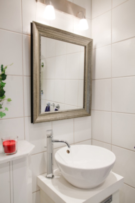 Bostadsrättslägenhet, lgh. nr 181 Rimsmedsvägen 11 D, 393 52 Kalmar. Våning: 0,5 av 3. Kalmar Kommun, S:ta Birgitta församling. Skattesats: 34,58. Storlek Antal rum: 3 rum och kök, varav 2 sovrum.