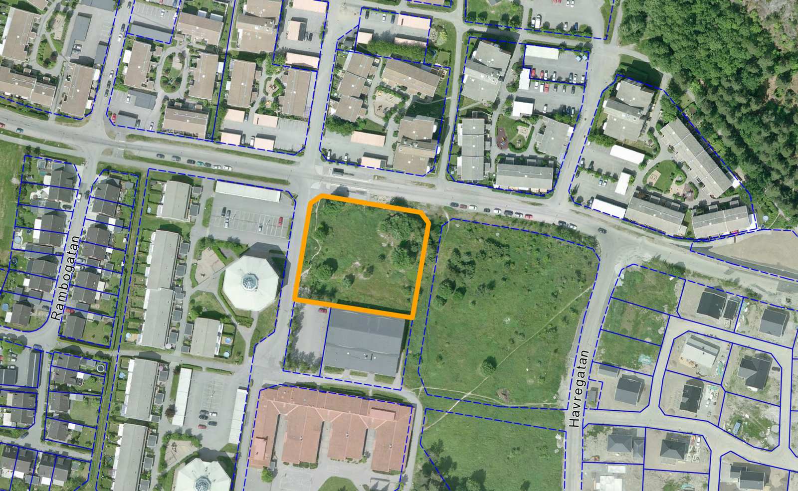 5(7) Ingen gatukostnadsersättning kommer att tas ut för allmän plats. Ingen planavgift kommer att tas ut av byggherren. Kostnad för bygglovsavgifter bekostas av byggherren.