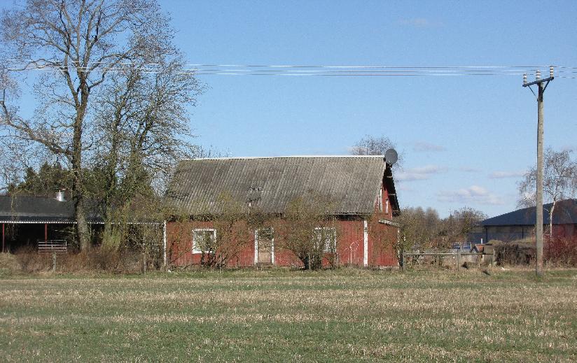 Mönarp (Storegården) 1:5 /f d 1:1/ Ett hus (a) hitflyttat 2008, två hus från 1990talet (b), hus Gamlegården (c) från okänt år, nedbrunnet 2012, och hus Sme s (d) från okänt år och hus från 1890talet