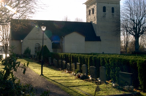 4 ekerö kyrka han återvänt från ett korståg bland ryssar och ingermanlänningar.