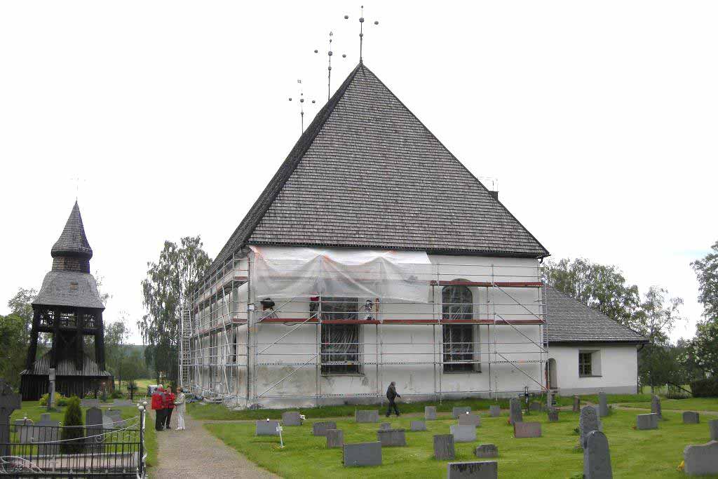 Rapport Länsmuseet Gävleborg 2017:01 BJURÅKERS KYRKAS FASADRENOVERING Antikvarisk medverkan vid renovering av kyrkobyggnadens putsade fasader