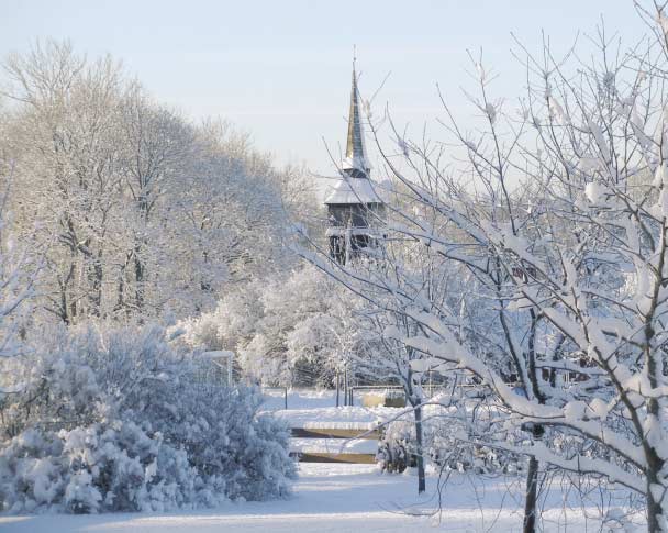 FÖRSAMLINGS BLADET Nr 1 2005 Svenska Kyrkan i Alvesta pastorat Alvesta Lekaryd Härlöv Hjortsberga med Kvenneberga Till våren kommer vi att kunna se hur kommunen och Prästängsskolan vill lyfta fram
