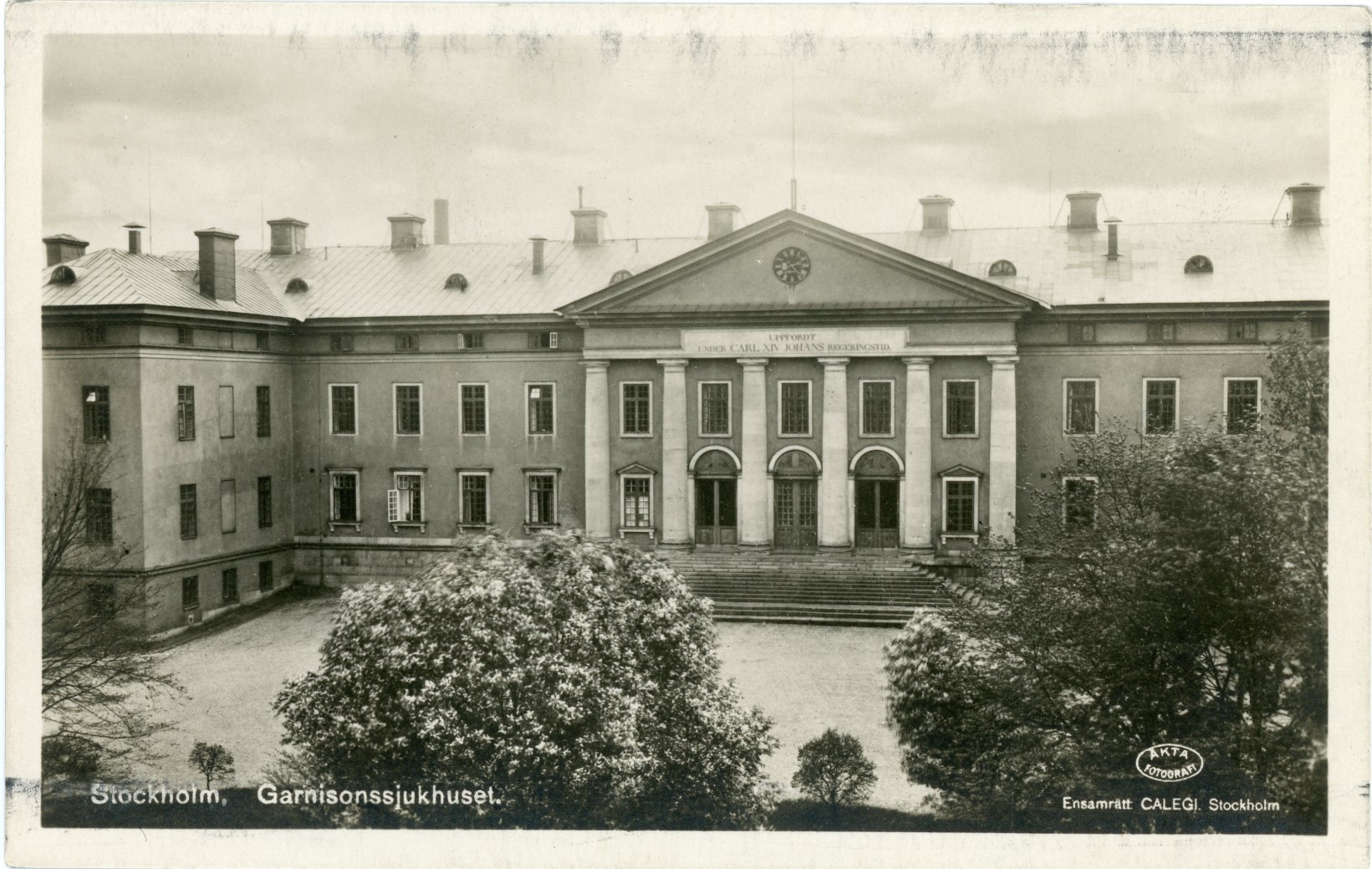 Garnisonssjukhuset Garnisonssjukhuset, Allmänna garnisonssjukhuset, inrättades år 1811. Byggnaden på Hantverkargatan 45 på Kungsholmen byggdes åren 1816-1834.