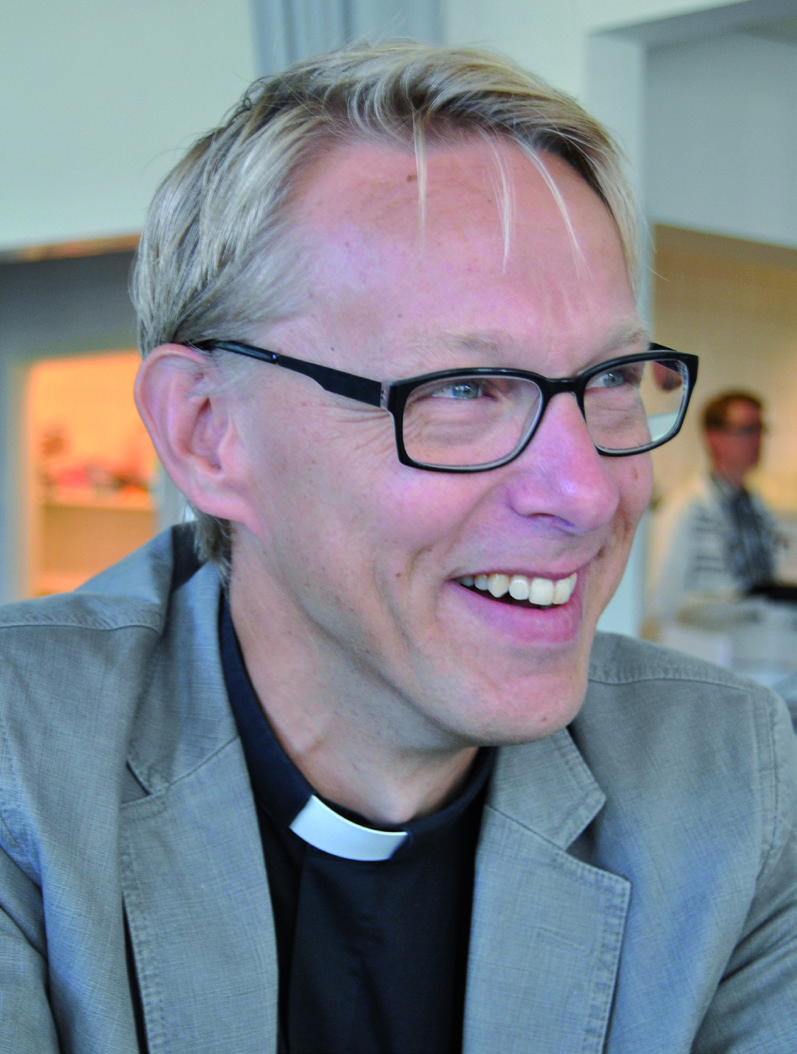 Han åker utför och ser framåt Mattias Sundkvist är ny kyrkoherde i Johanneberg Vi har fått en ny kyrkoherde! Han heter Mattias Sundkvist och arbetar nu som distriktsföreståndare i EFS Norrbotten.