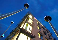 Signaldetektion - validering Nya lagstiftningen farmakovigilansdagarna Lennart Waldenlind, MD Medical Products Agency Sweden 1 Vad säger det nya direktivet?