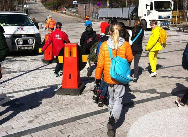 NULÄGESBESKRIVNING Idag inns ingen skola för äldre barn och unga i Hjorthagen. Det inns heller inte så många målpunkter för ungdomar.
