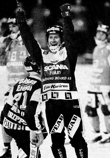 Bandy är Roligt! När vi nu denna helg kommer att få se Sveriges bästa lag bland P15 kommer man också att märka vilken trevlig atmosfär Bandyn utövas i.