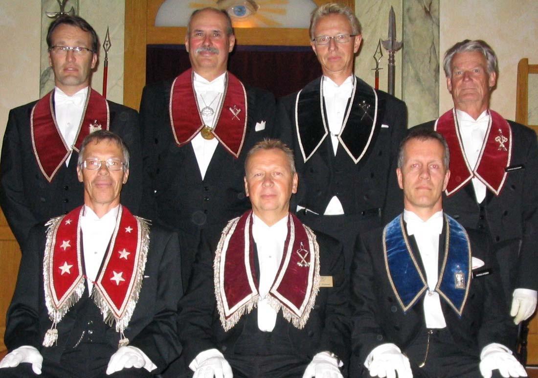 3/07 Organ för Logen Nr 2 Nylandia av Finland I.O.O.F. oktober 2007 Ämbetsmannainstallationen 3.9.2007 Under högtidliga former installerade SS Tapio Katajamäki ämbetsmännen för perioden 2007-2009.