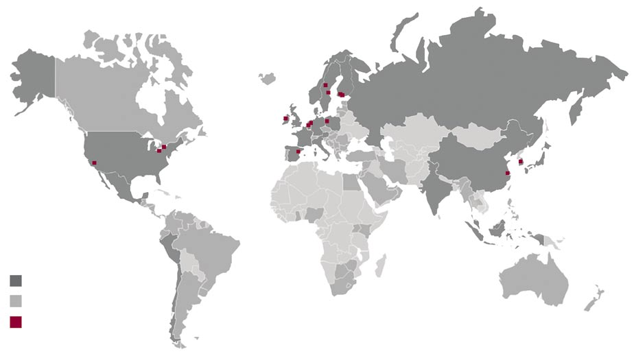 Hiab i korthet Hiab är en global marknadsledare inom vägburna lasthanteringslösningar med ett komplett produkt- sortiment för lastning och leverans av varor.