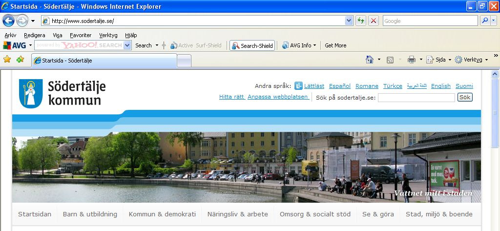För att starta Internet Explorer, skall du på skrivbordet högerklicka på ikonen: och välja Surfa på internet från menyn som dyker upp.