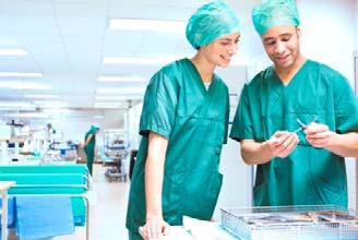 Surgical Workflows Inom produktkategorin Surgical Workflows utvecklas lösningar för infektionsbekämpning, operationssalar samt avancerade IT-system för spårbarhet och flöde av sterilt gods och