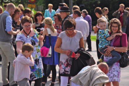 Årsfestens program TORSDAG 26 JUNI 18.00 Festkansliet öppnas i simhallsbyggnaden och i klockstapeln. 19.00 ÅRSFESTENS INLEDNING i Närpes kyrka. Välkomstord av t.f. kyrkoherde Lars Lövdahl.
