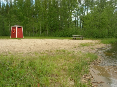 SÄKERHETSDOKUMENT FÖR VIKARHOLMENS BADSTRAND GEOGRAFISK PLACERING Badstrandens namn Vikarholmens simstrand Adress Råggränd 3 Koordinater N 63 42,154 E 022 46,038 Markägare