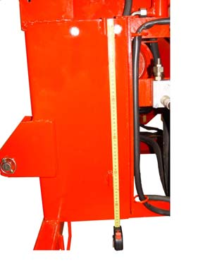 Installation av skärcylindern Installera skär cylindern och startspaken på sina platser. Lås skärcylindern med låsringen och startspaken med en saxsprint.