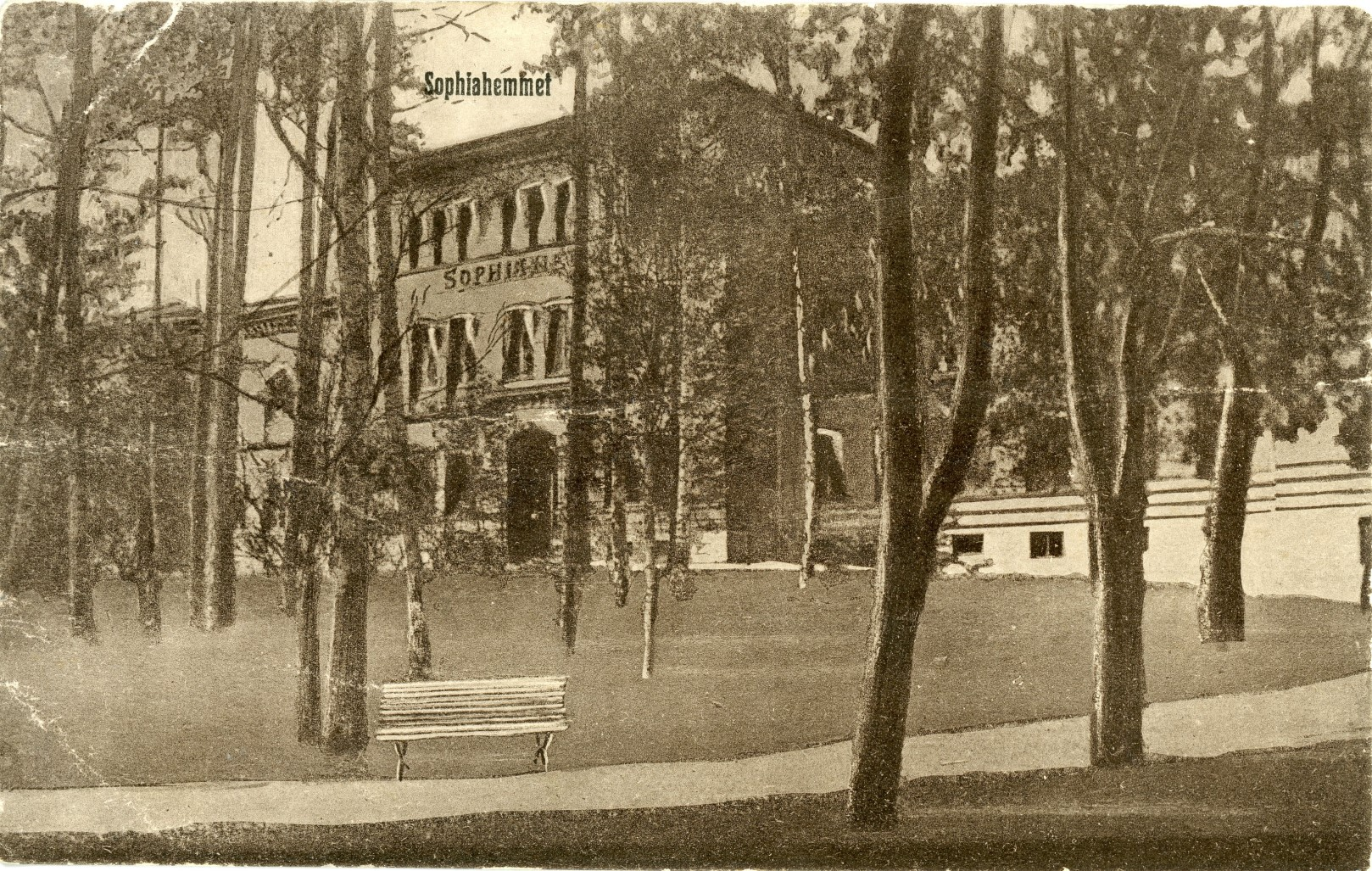 Sophiahemmet Sophiahemmet är ett privat sjukhus på Norra Djurgården i Stockholm med adressen Valhallavägen 91. Sjukhuset grundades 1889 och är uppkallat efter drottning Sofia.