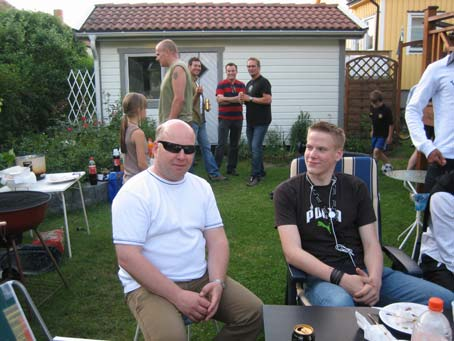 grillbollar, med tillbehör av strips och olika sallader och dressingar. Många goda samtal och flera nya kontakter (ansikten) blev de för många medlemmar.