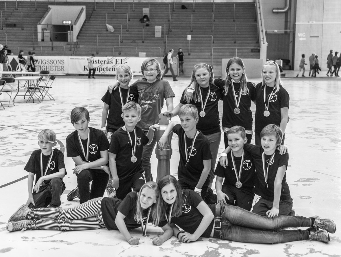 Schackfyran Schackfyran Uppgång igen för Schackfyran Schackfyran ingick fram till 2007 i Skolkommittén, men till 2008 hade projektet växt så kraftigt att det bröts ut till en egen kommitté.