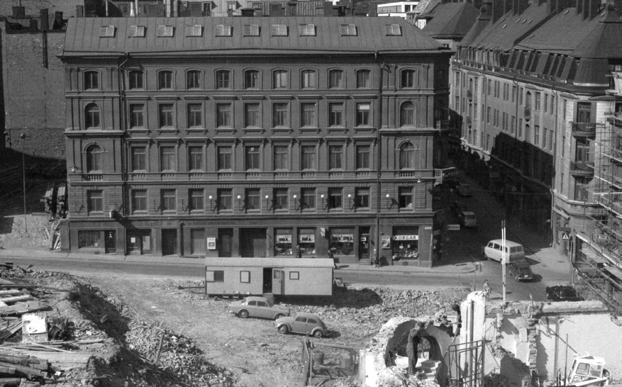 1940 OCH 1950 RIVA HUS OCH BYGGA NYA Andra världskriget slutade 1945 i Europa. Efter kriget var det högkonjunktur i Sverige.