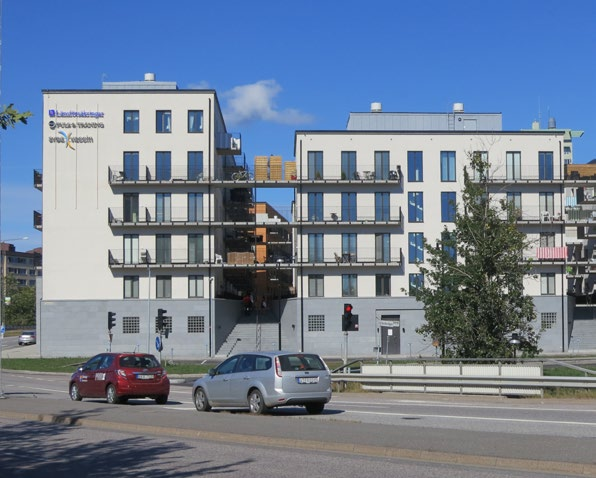 Dagvattendamm. Foto: Haninge kommun 2.2 HÅLLBAR STADSUTVECKLING Haninge är en del i en snabbt växande storstadsregion och en utpekad regional stadskärna i regionens utvecklingsplan.