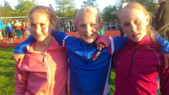Pojkar 13 3 x 600m. Dubbelmedaljörerna Nils, Oscar och Philip.