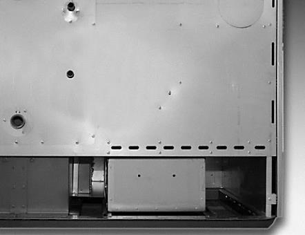 23 6. Primärluft Primärluft är den luft som strömmar in direkt genom gallret. Primärluftsregulator(12) är en automatisk luftregulator som ligger under rensningsluckan(10).